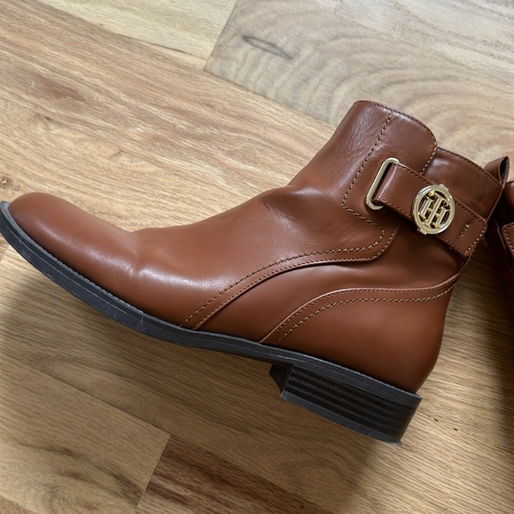 Tommy Hilfiger brown women's boots size 10M - Picture 7 of 9